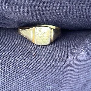 Engraved initial JMM Gold ring 10k